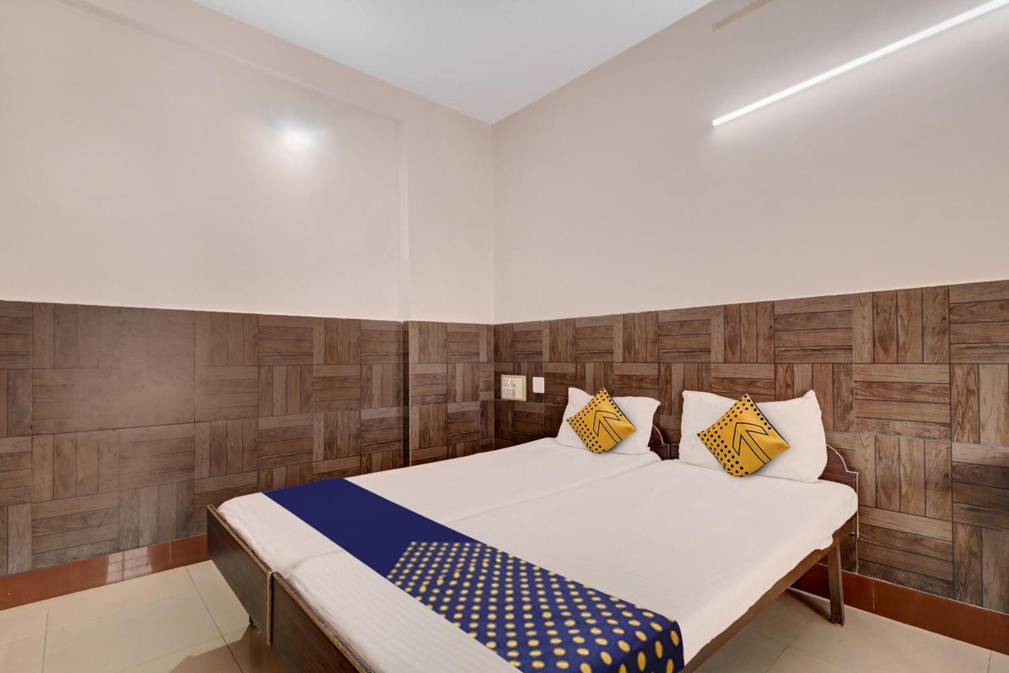 Hotel Spot On Ganga Yatri Nivas à Gundlupet Extérieur photo