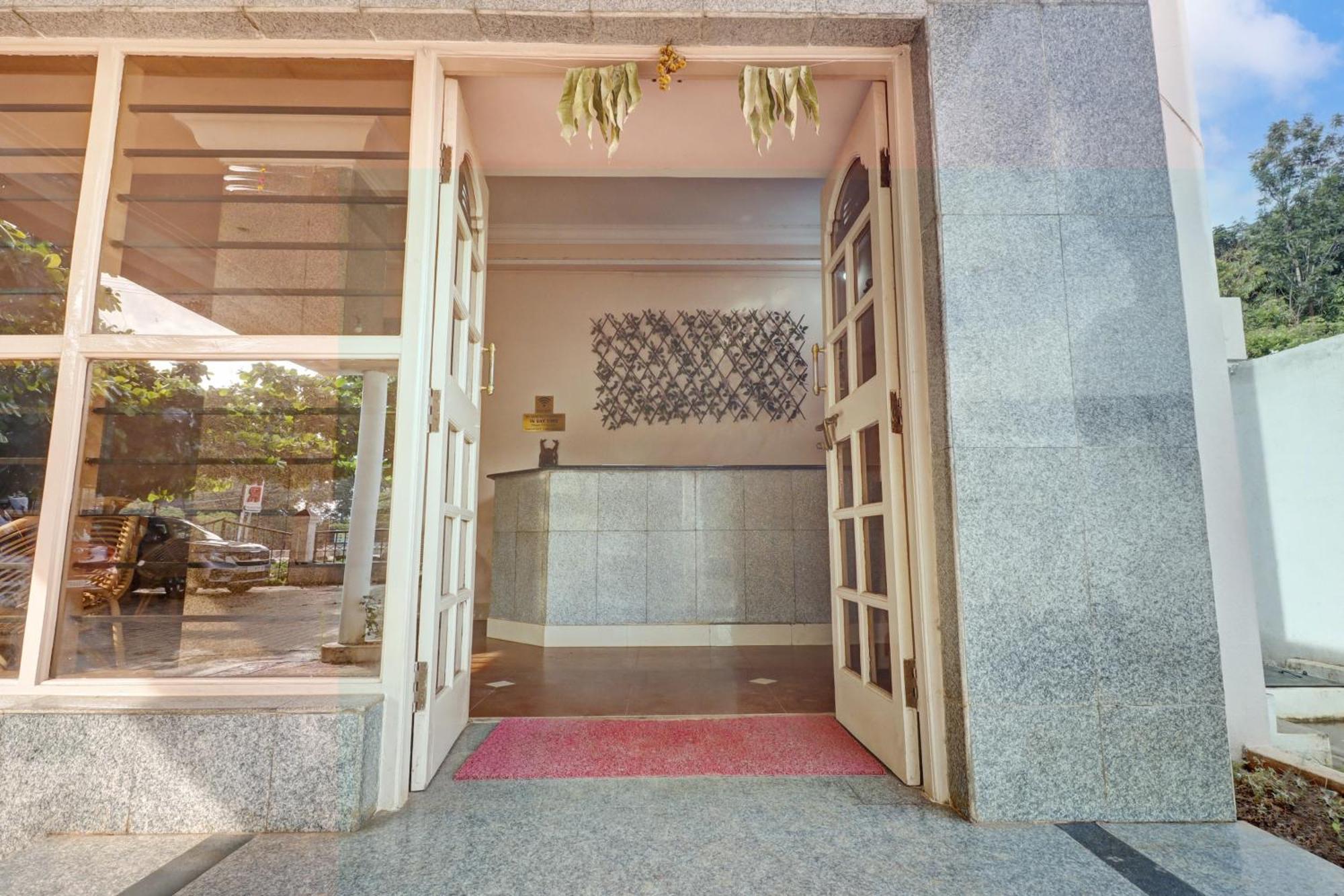 Hotel Spot On Ganga Yatri Nivas à Gundlupet Extérieur photo