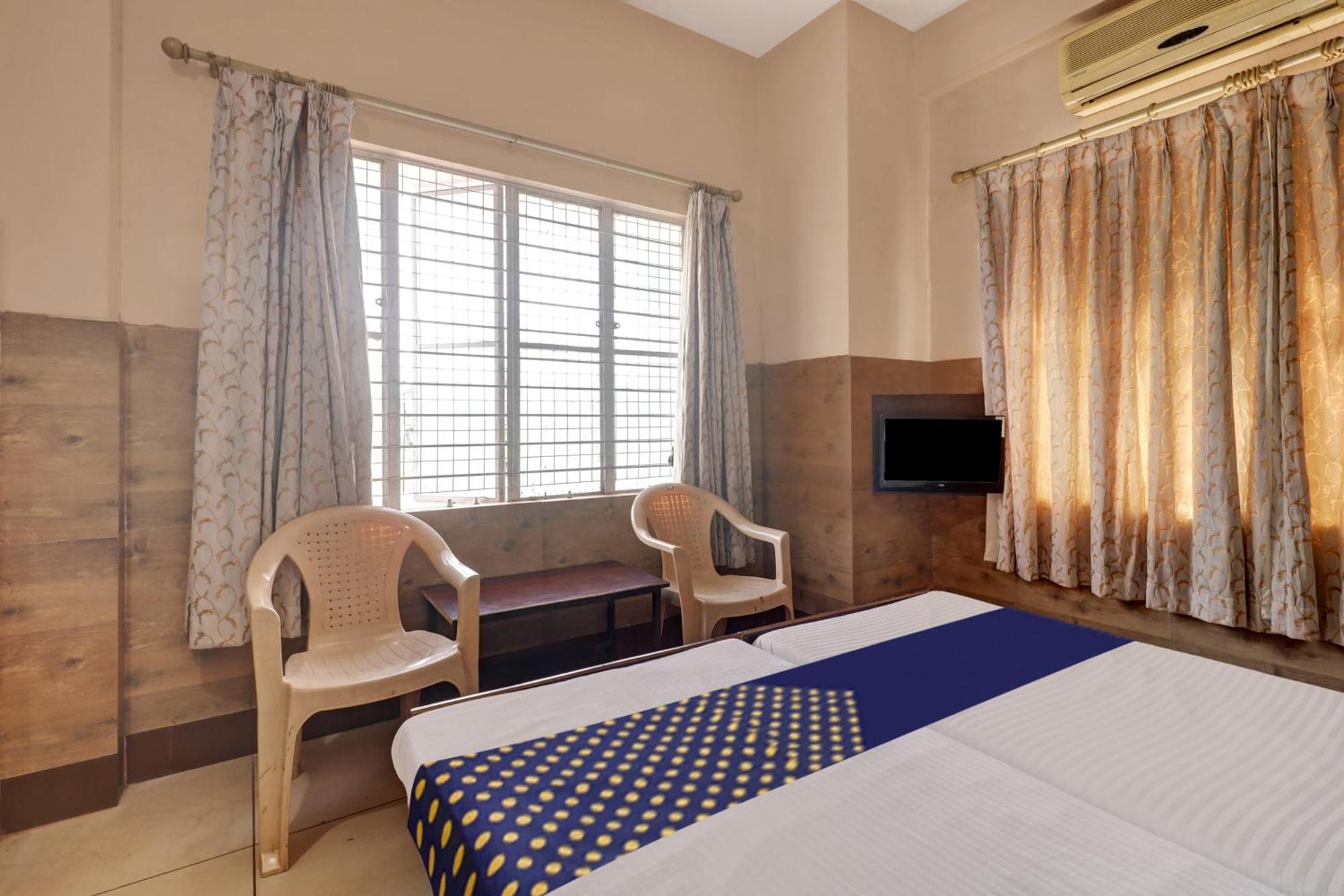 Hotel Spot On Ganga Yatri Nivas à Gundlupet Extérieur photo