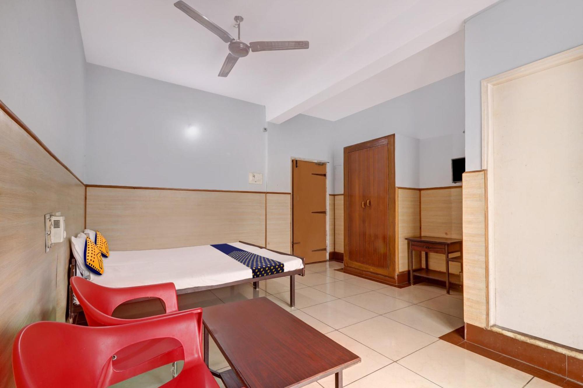 Hotel Spot On Ganga Yatri Nivas à Gundlupet Extérieur photo